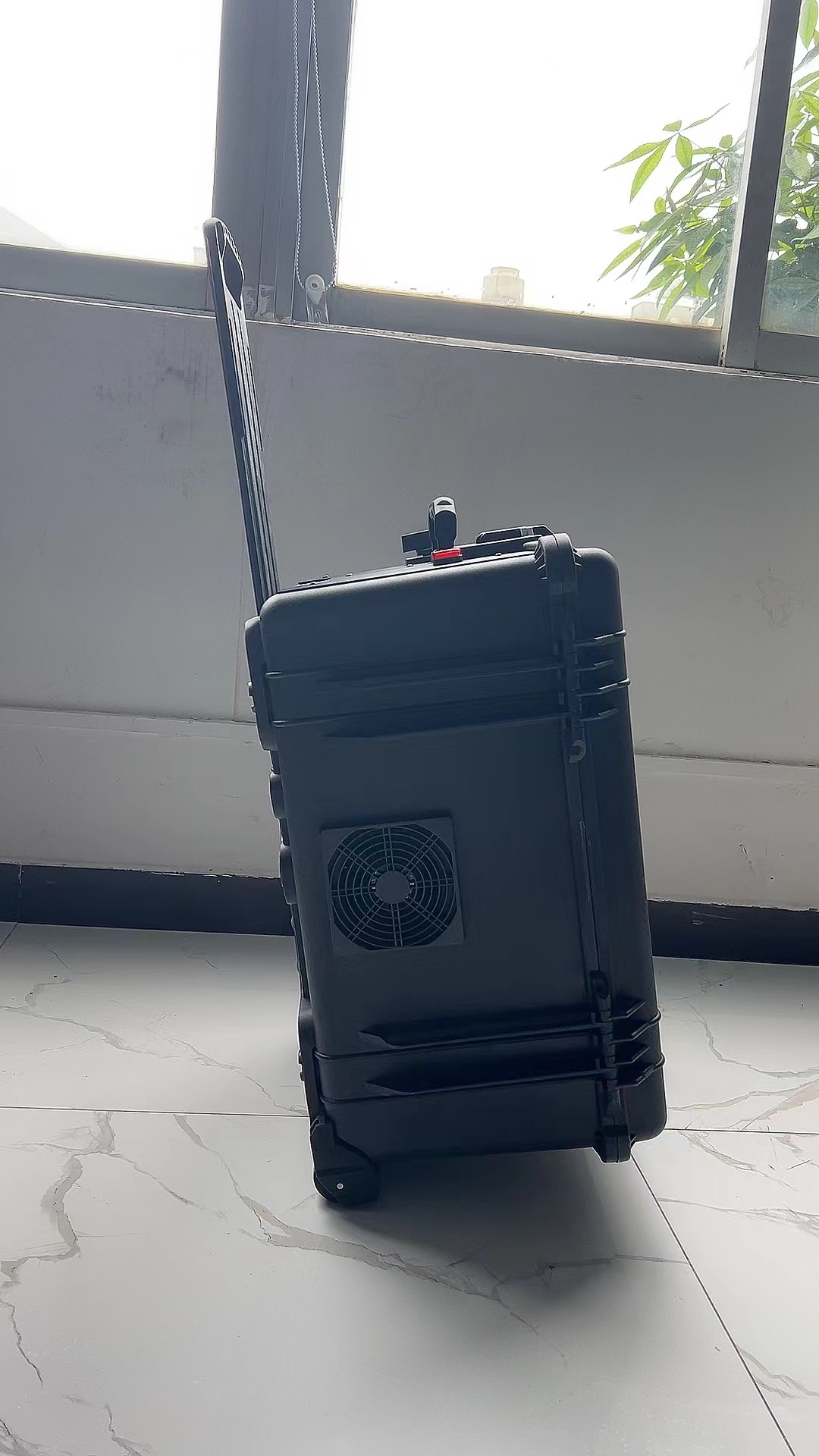 松山湖管委会手拉箱型移动通信干扰器